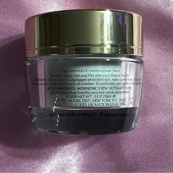 Estée Lauder DAY WEAR Multi-Protection Anti-Oxidant 24H Moisture Creme - Picture 2 of 4